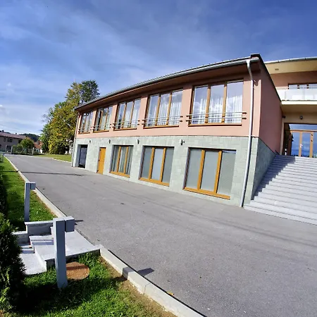 Ξενοδοχείο Hotel Lucivna