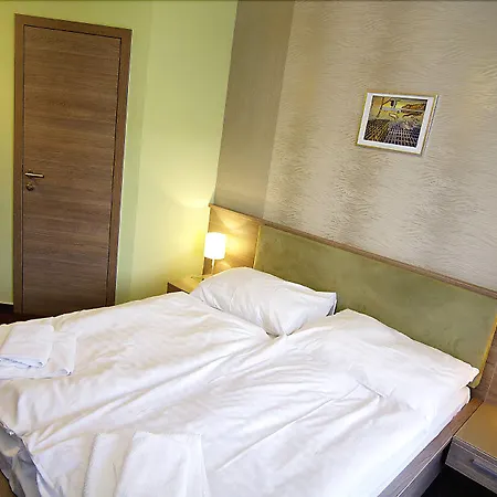 Hotel Lucivna Hotel