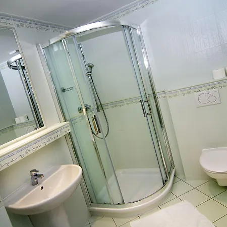 Hotel Lucivna 3*