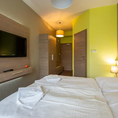 Hotel Lucivna Ξενοδοχείο
