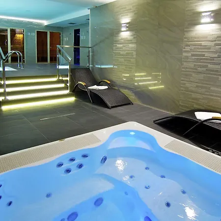Hotel Hotel Lucivna
