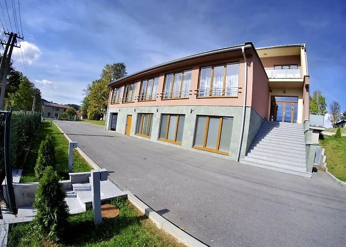 Hotell Hotel Lucivna