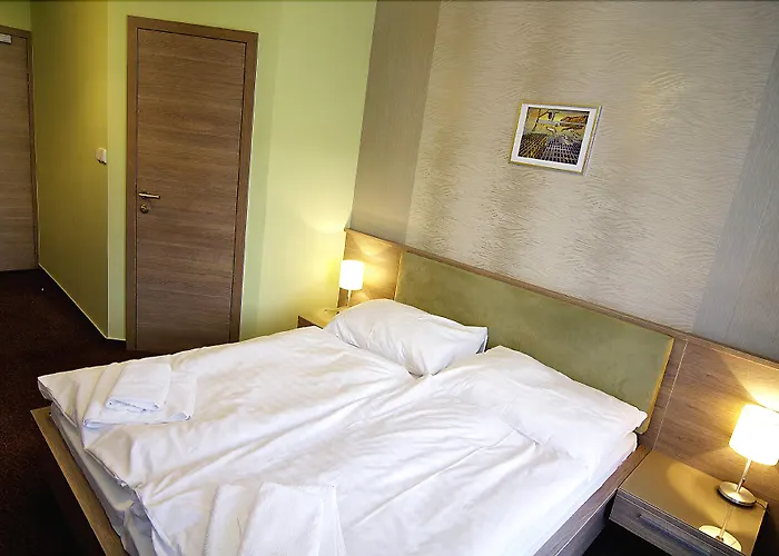 Hotel Lucivna Hotell