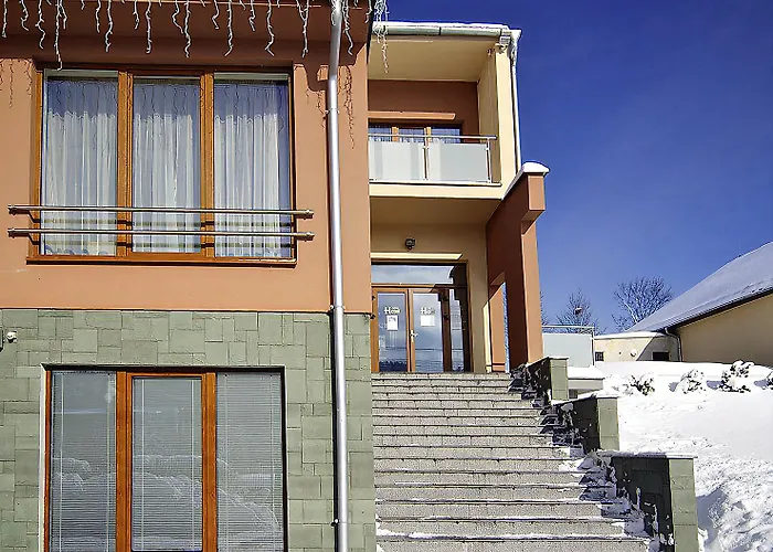 Hotel Lucivna Hotell 3*