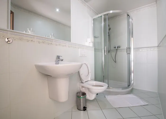 Hotel Lucivna 3*
