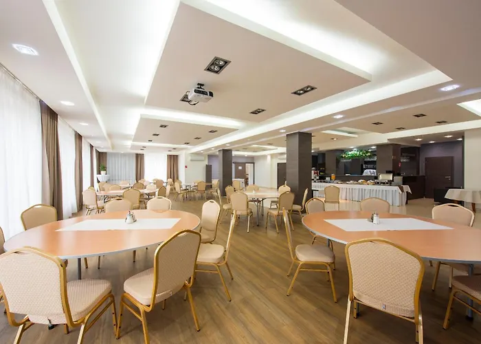 Hotel Lucivna Hotell