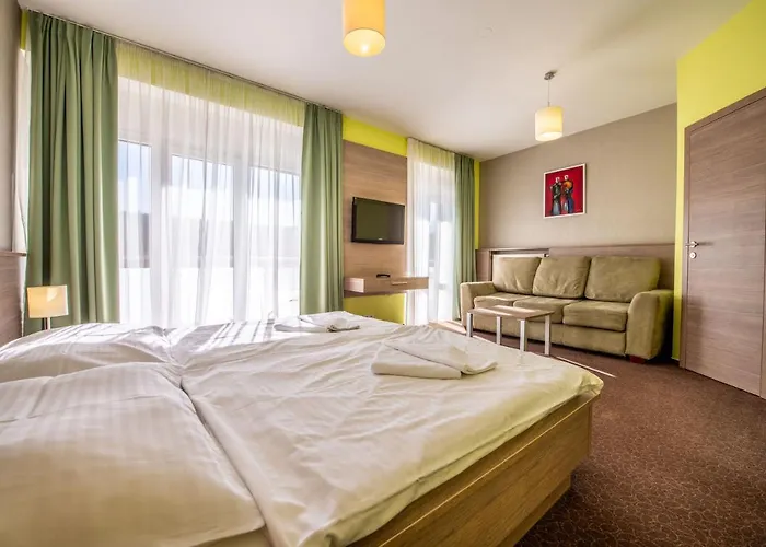 Hotel Lucivna 3*